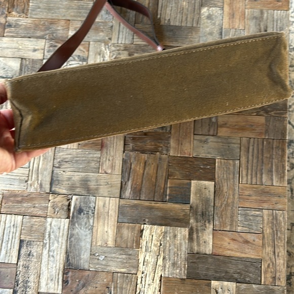 M&M Canvas Satchal Messenger Bag - Picture 8 of 10